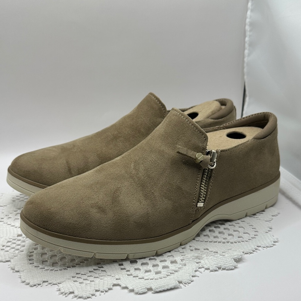 Women’s Dr. Scholls Tan Suede Slip-On Loafers Nice Day Out